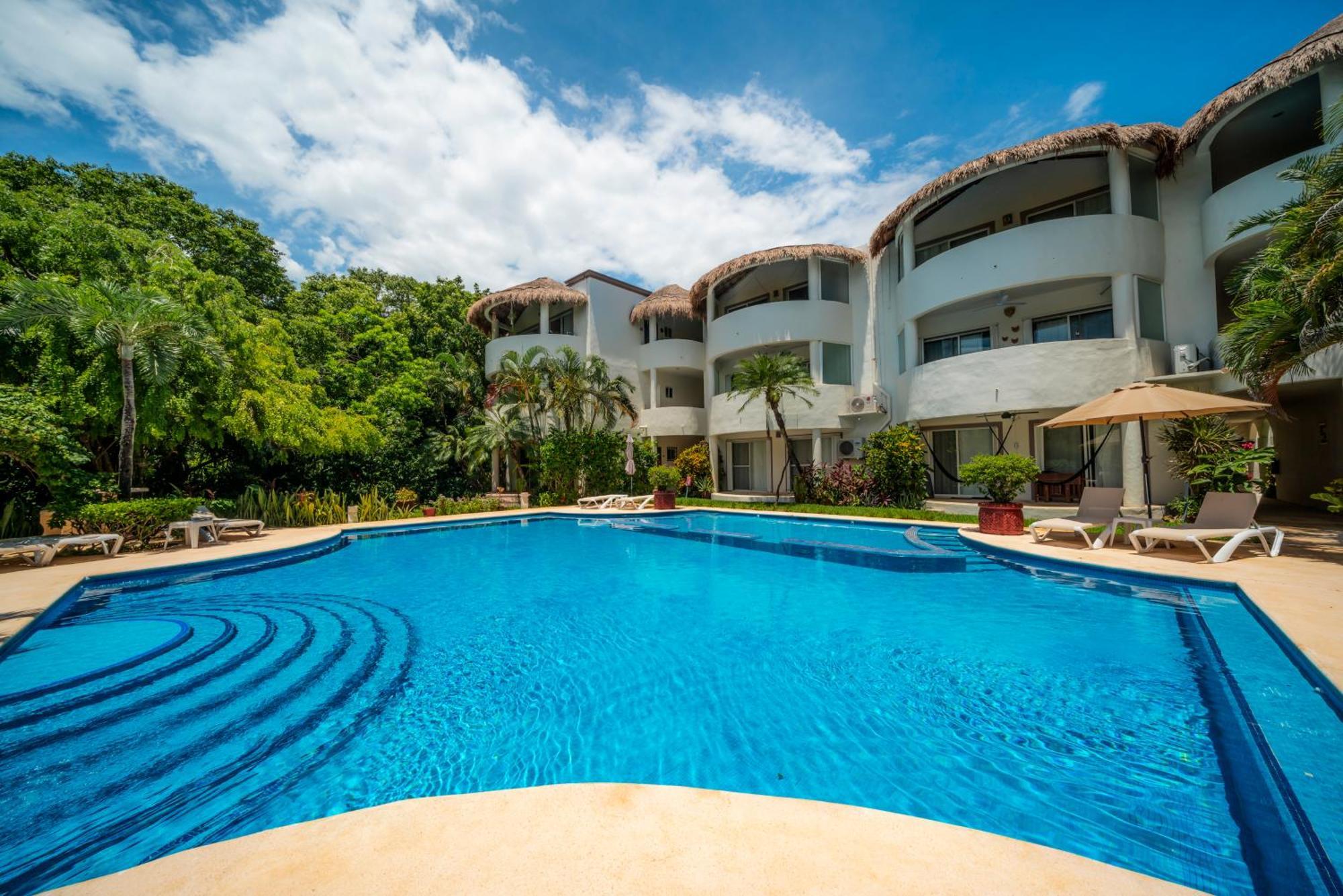 Spacious 2 Bedroom In Playacar Ii - At Rosa Blanca - Sueno