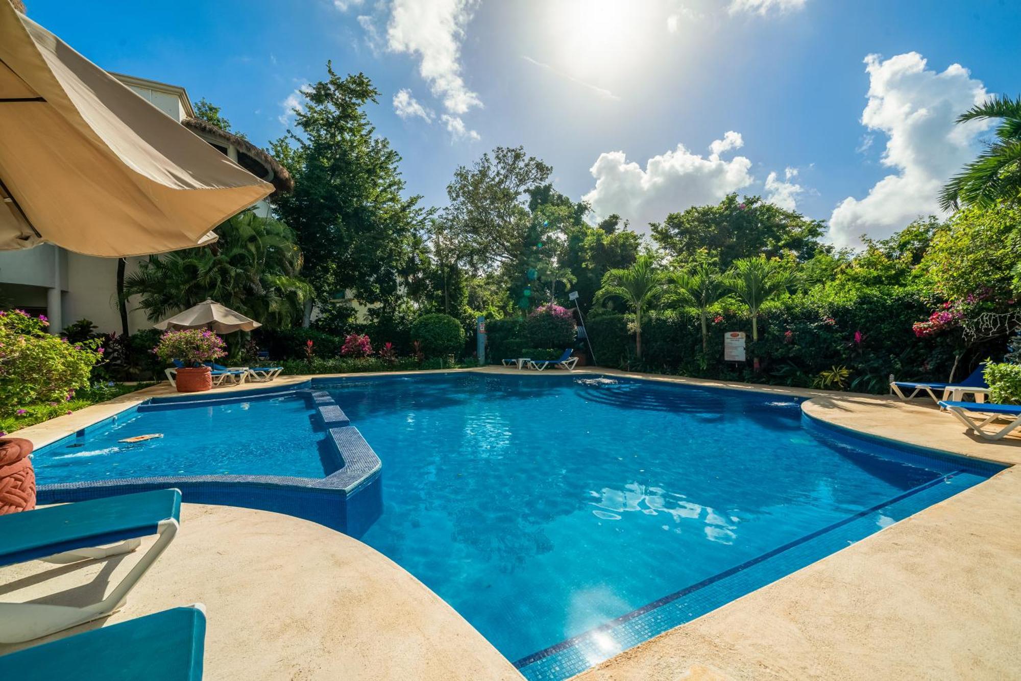 Spacious 2 Bedroom In Playacar Ii - At Rosa Blanca - Sueno Apartamento *