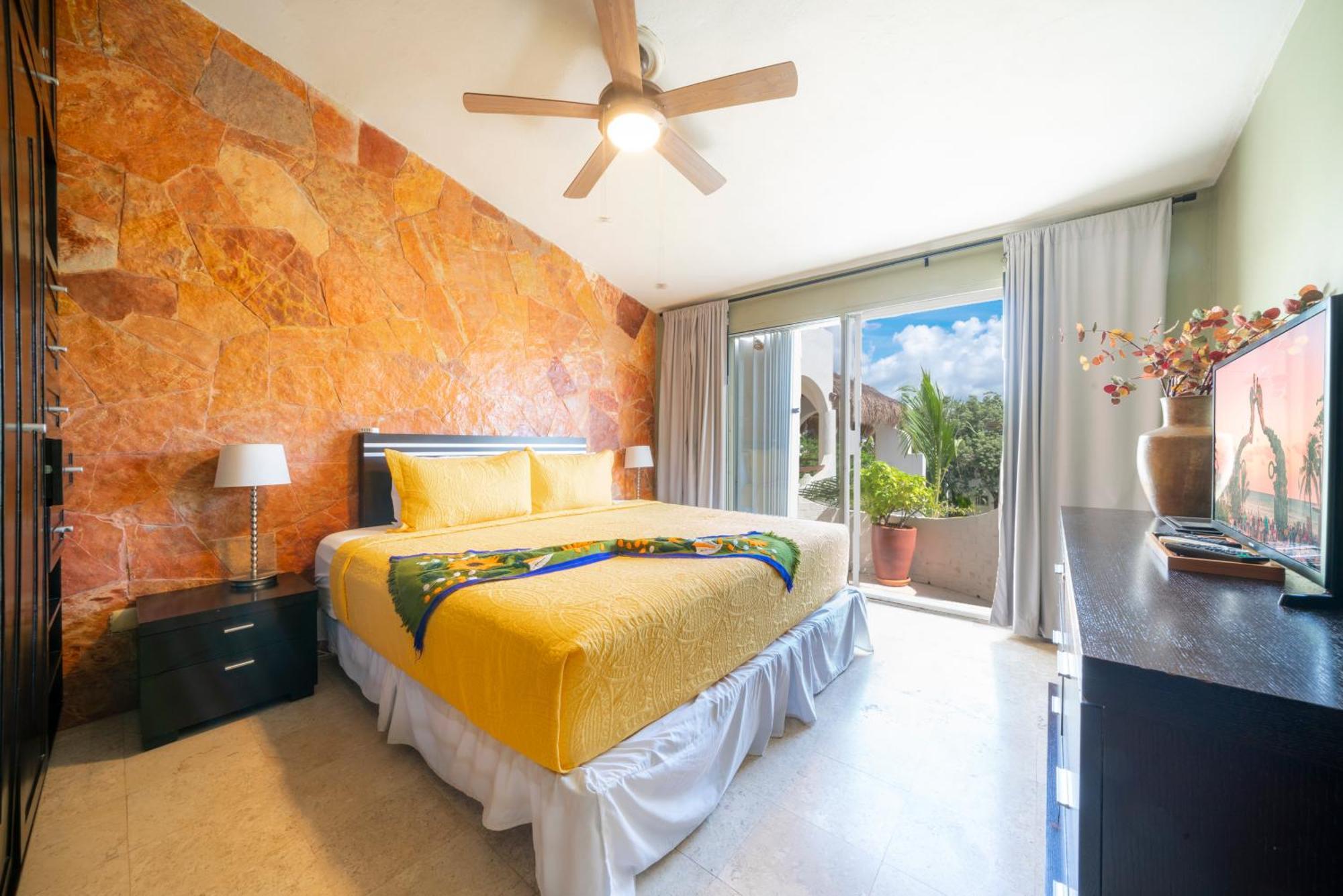 Spacious 2 Bedroom In Playacar Ii - At Rosa Blanca - Sueno Playa del Carmen